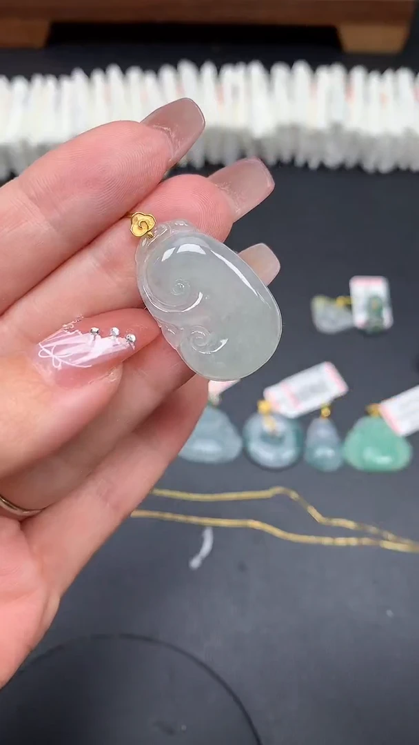 翡翠18K金镶嵌吊坠(不含链)MS186058