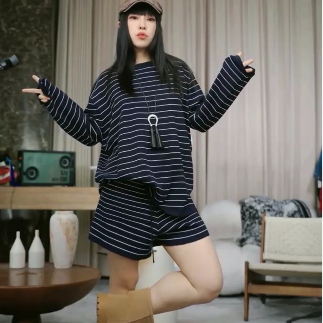 infobyfive2025秋冬新款条纹圆领长袖抽绳短裤套装一店NF0508215