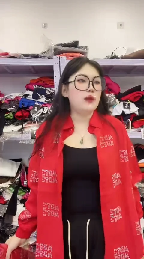 闪电购精品女装 85 m