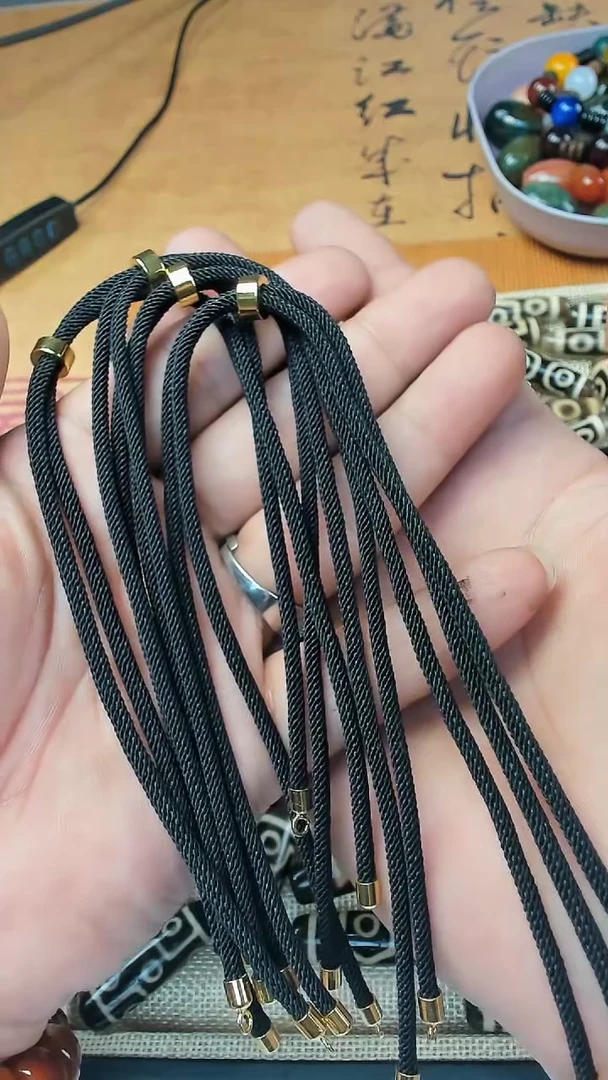 【闪购商品】玛瑙/玉髓颈饰未镶嵌珠子绳子