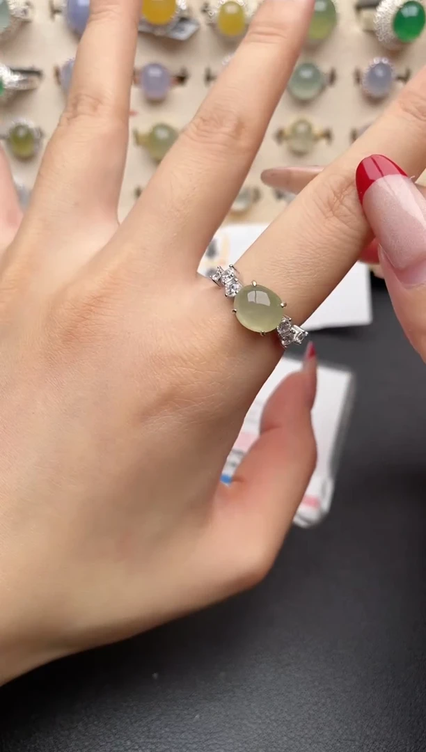 【闪购商品】翡翠戒指银S925镶嵌一物一证一礼盒