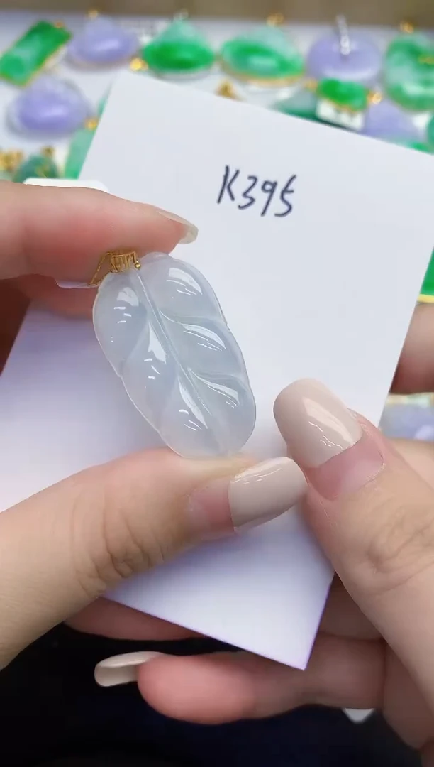 颈饰18K金镶嵌翡翠缅甸天然翡翠A货