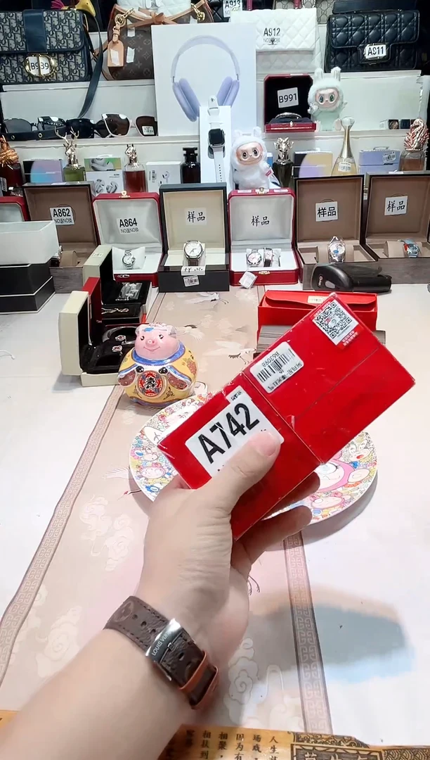 瓷片瓷器 库房到期 全部地板价@@1