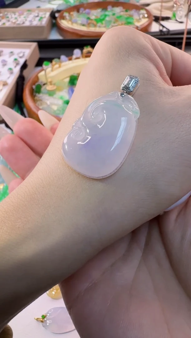 翡翠18K金镶嵌吊坠(不含链)小*缅甸A货翡翠