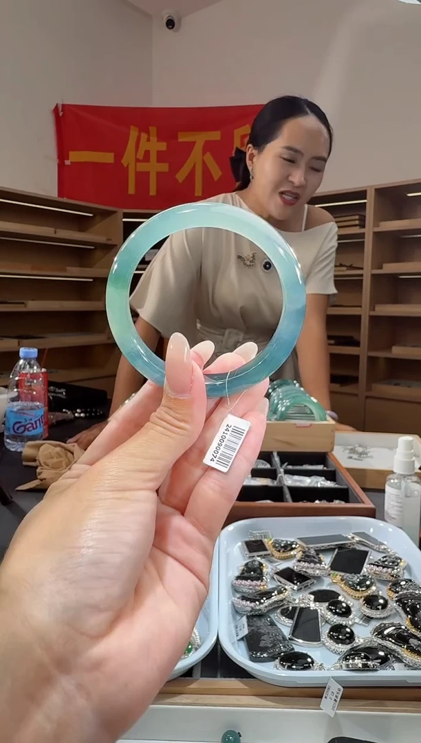 未镶嵌手镯翡翠56圈