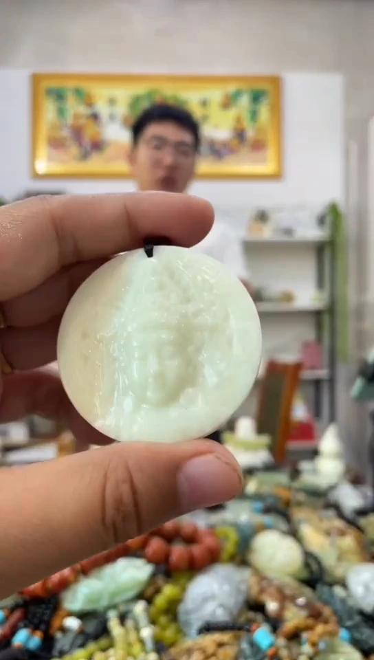 未镶嵌岫玉吊坠