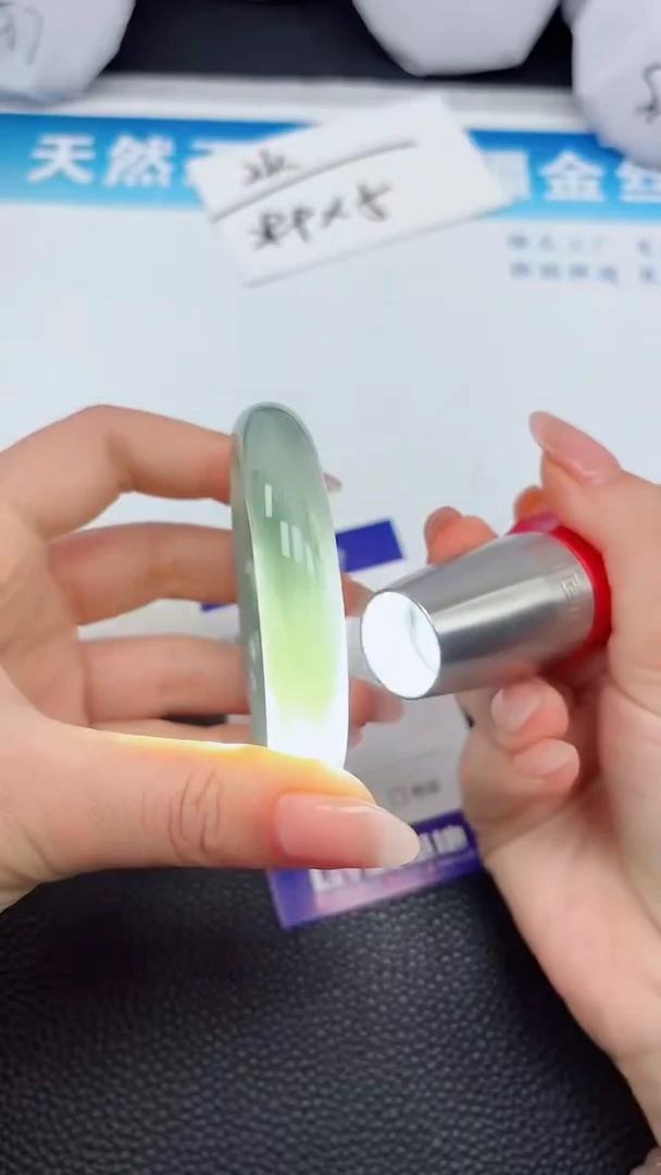 【闪购商品】石英质玉手镯未镶嵌21