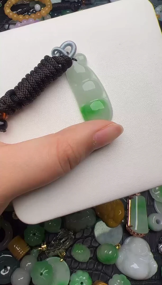 翡翠未镶嵌颈饰天然缅甸翡翠吊坠