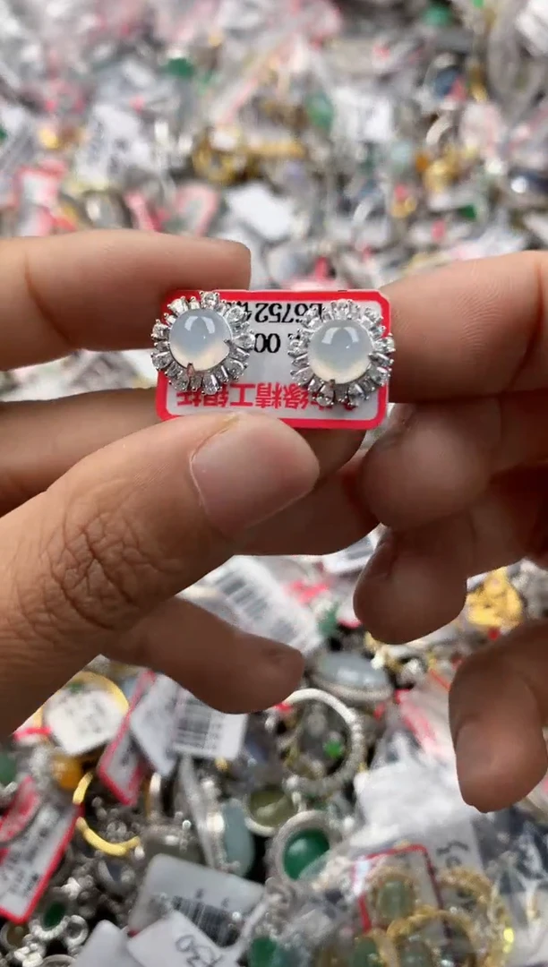 银S925镶嵌戒指翡翠777            5