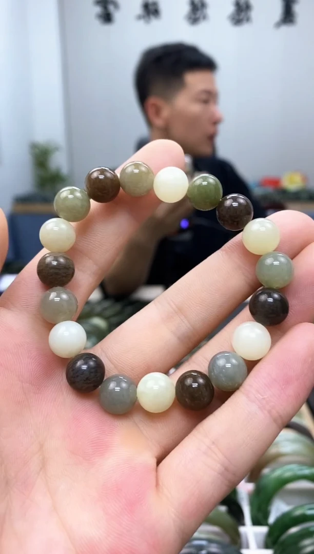 和田玉手镯未镶嵌10mm