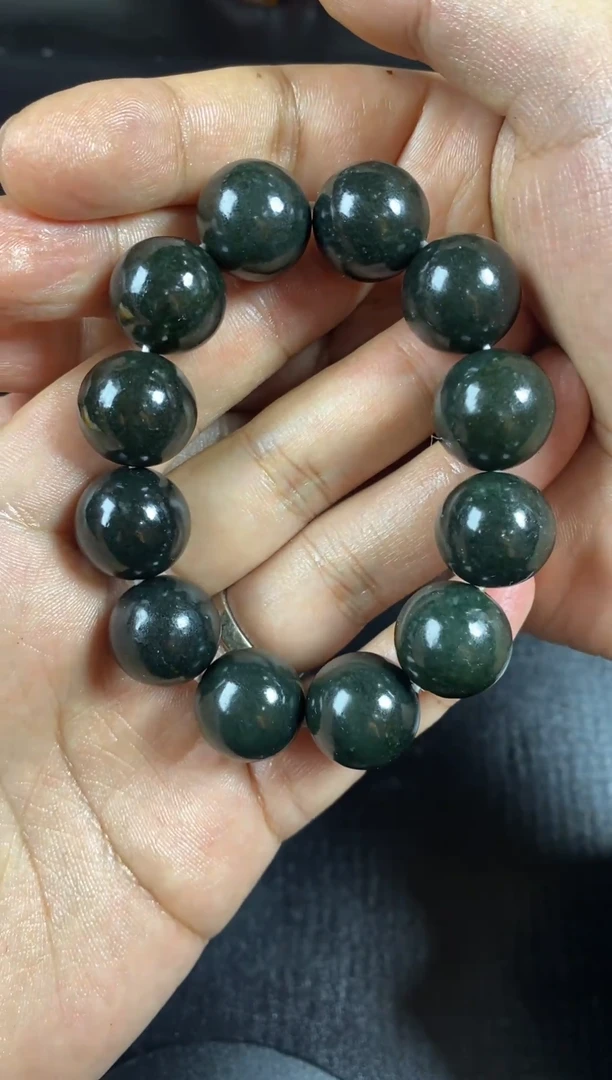 未镶嵌手链和田玉自**道1