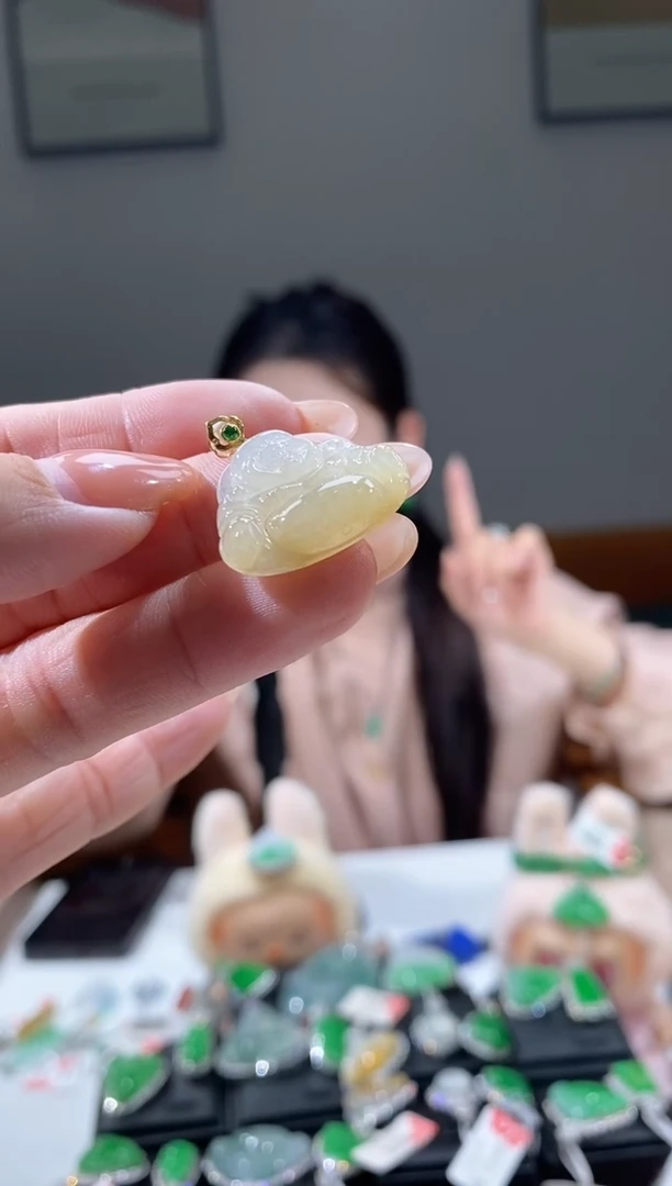 吊坠(不含链)18K金镶嵌翡翠佛公