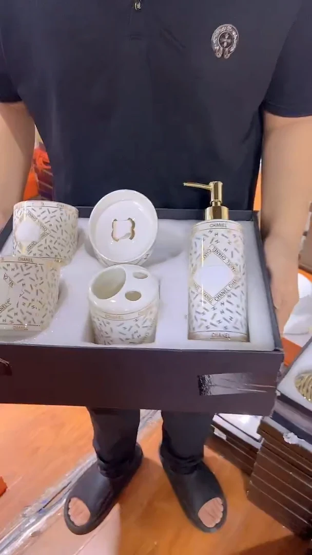 杯鸿辉家品牌瓷器，京东包邮！