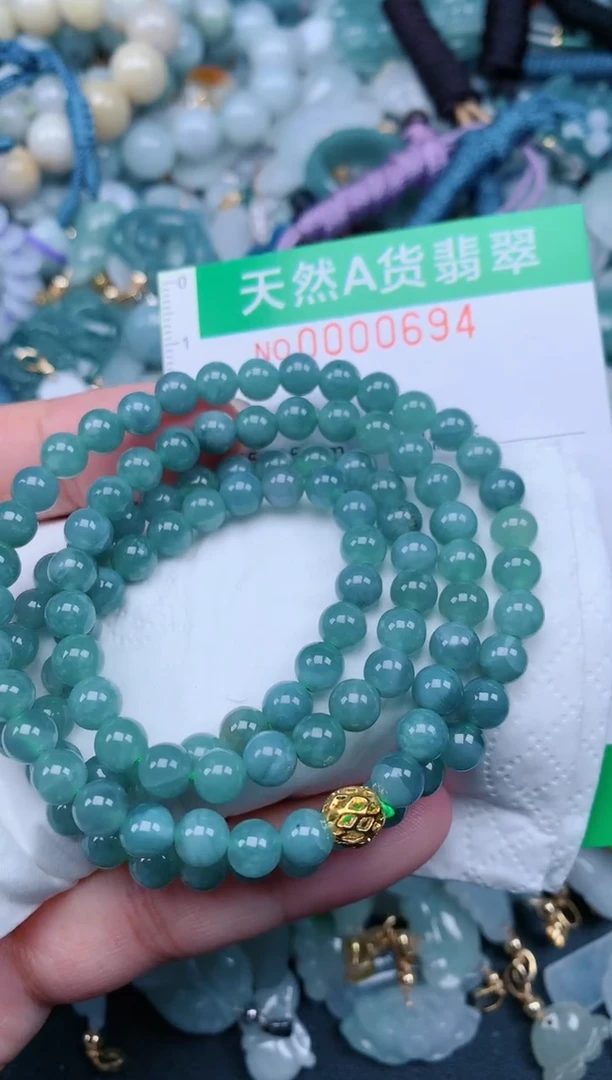 翡翠未镶嵌颈饰.0000694