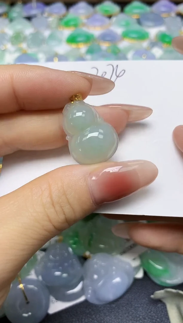 翡翠未镶嵌颈饰 天然缅甸翡翠A货