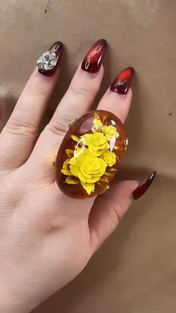 琥珀颈饰未镶嵌戒指