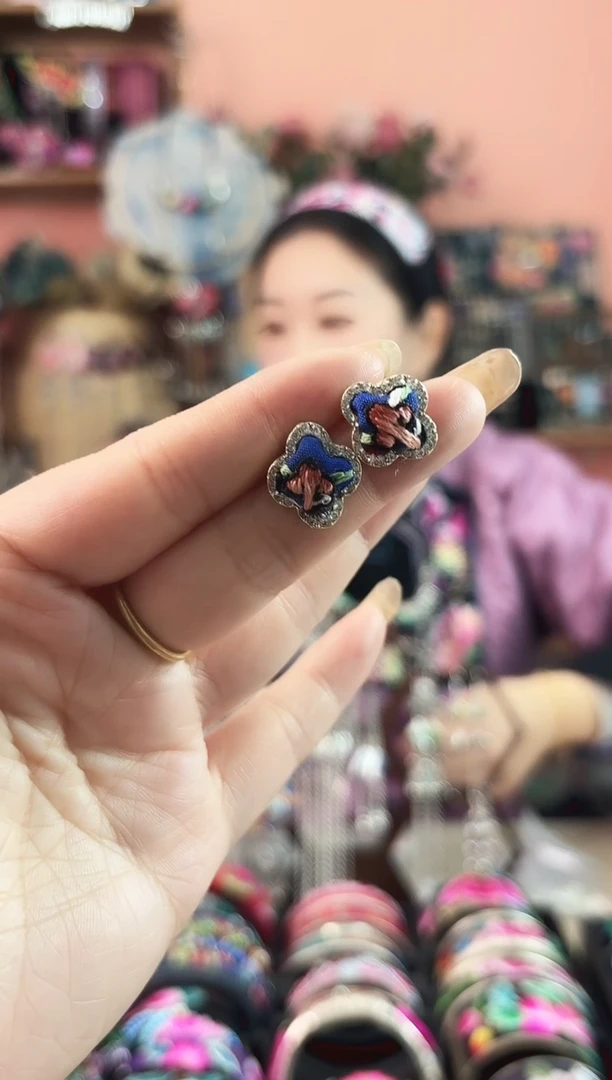 艺枝独绣手工饰品  387