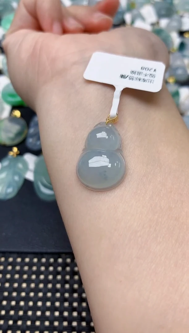 颈饰18K金镶嵌翡翠天然缅甸A货翡翠