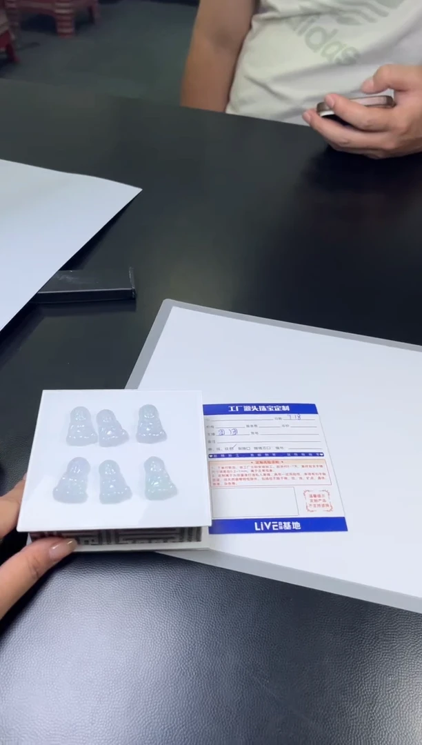 颈饰未镶嵌翡翠宝宝佛多样性发一