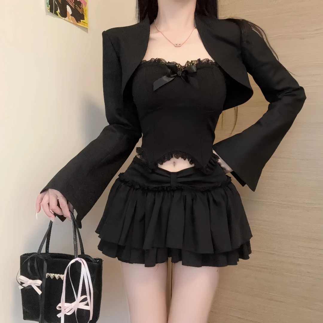 iqcq纯欲风短款黑色西装修身蕾丝抹胸上衣辣妹显瘦蓬蓬裙高腰短裤