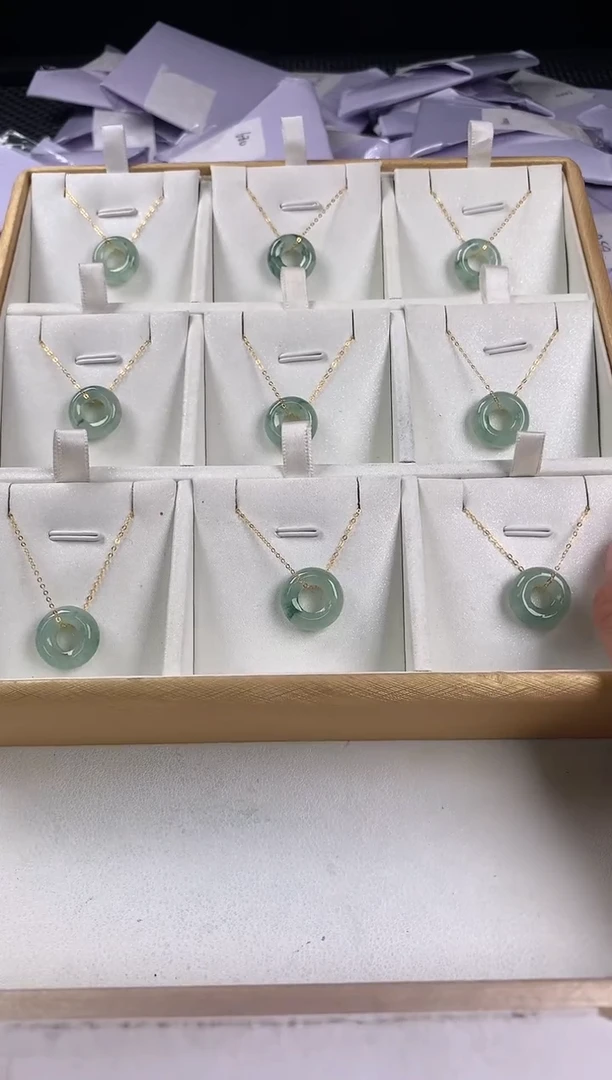 翡翠未镶嵌颈饰多样性发其一件42