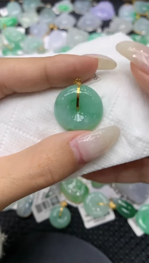 颈饰18K金镶嵌翡翠11111111