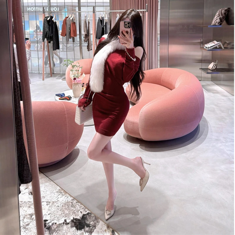 优雅气质复古红色斜肩针织长袖连衣裙女秋冬内搭性感露肩毛衣短裙