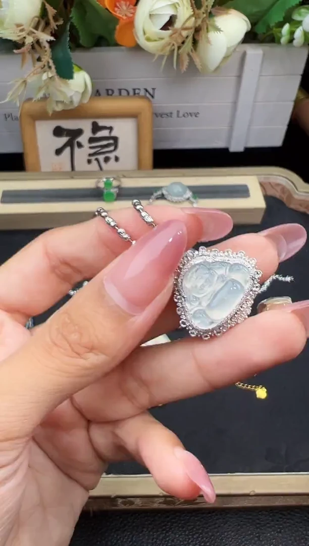 套链18K金镶嵌翡翠勿拍