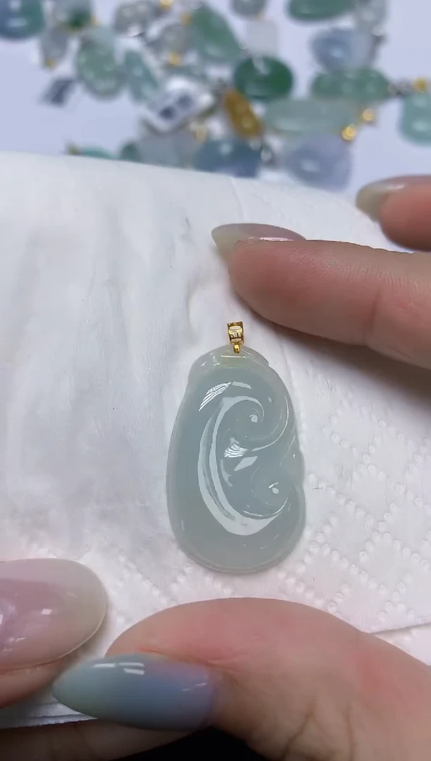 翡翠18K金镶嵌颈饰天然缅甸翡翠A货