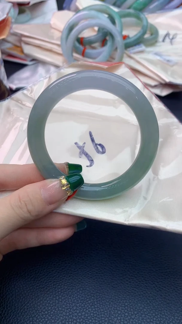 翡翠手镯未镶嵌0986297369