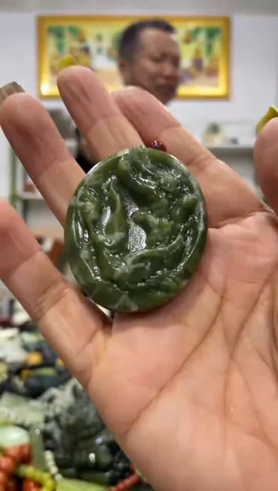 未镶嵌岫玉挂件