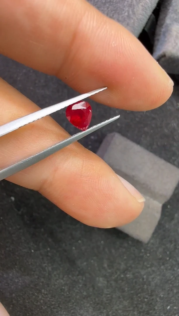 未镶嵌定制定制红宝石天然缅甸0.92克拉鸽血红国际证书