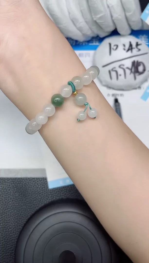 石英质玉手镯未镶嵌手串