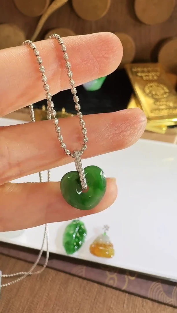 翡翠18K金镶嵌吊坠(不含链)吊坠