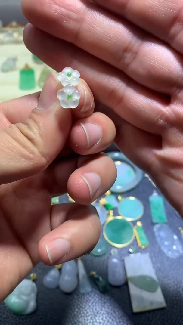 【闪购商品】翡翠耳饰18K金镶嵌0155翡翠吊坠