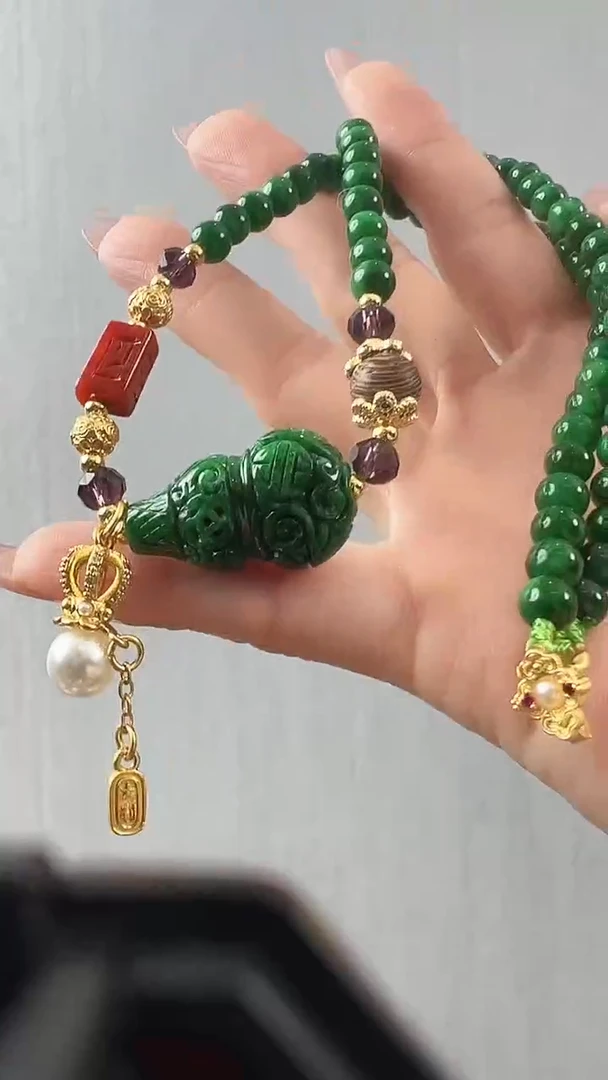 颈饰未镶嵌翡翠葫芦