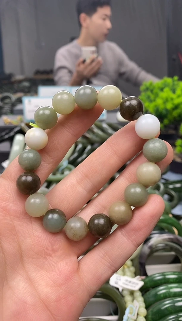 未镶嵌手镯和田玉12mm