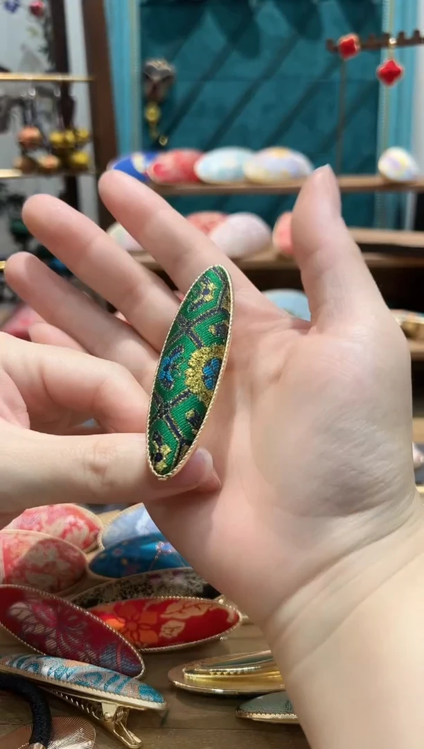 【闪购商品】【一物一拍专车】绿丝达大柳叶发夹