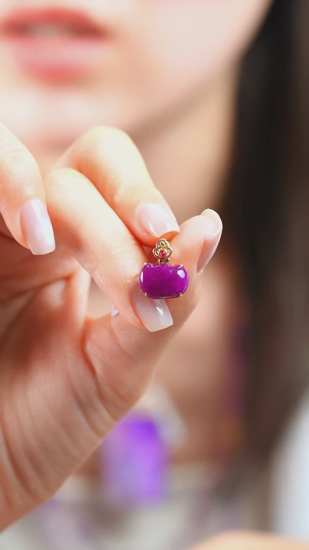 18K金镶嵌苏纪石（舒俱来）吊坠(不含链)1