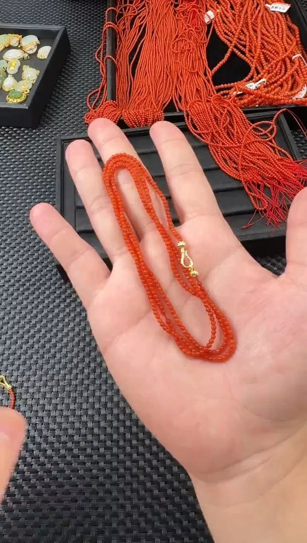 未镶嵌吊坠绳南红玛瑙卡2 毫米的小米珠一条