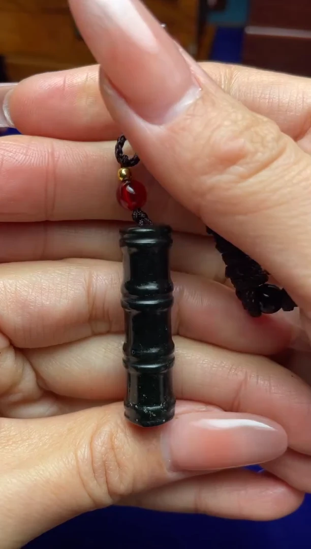 未镶嵌和田玉挂件刚**老和田玉