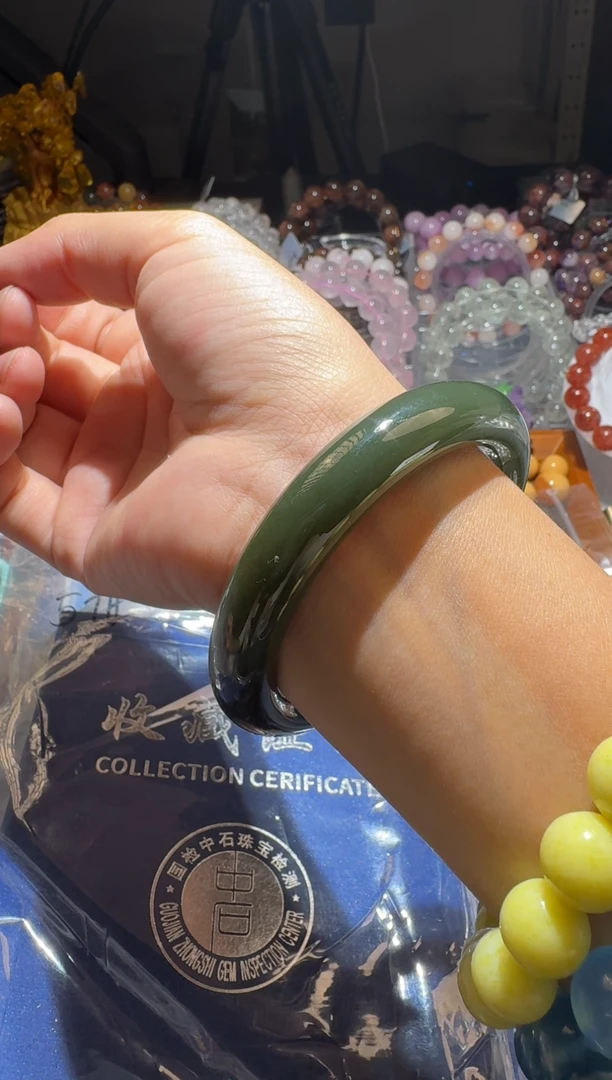 未镶嵌手镯和田玉D012111