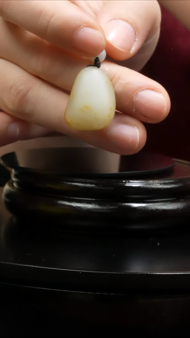 【闪购商品】和田玉吊坠(不含链)未镶嵌8.5g和田玉原石