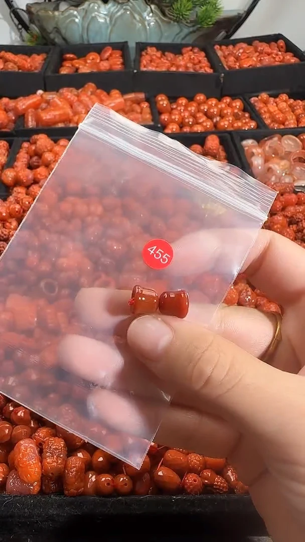 颈饰未镶嵌南红玛瑙1