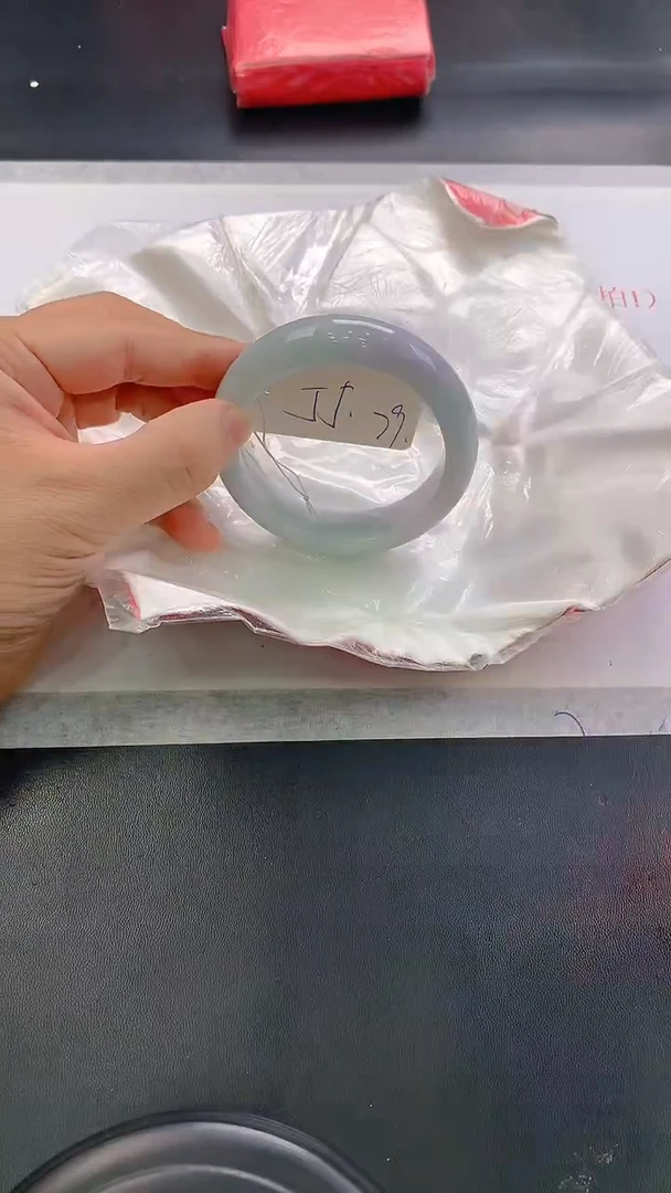 未镶嵌手镯翡翠79