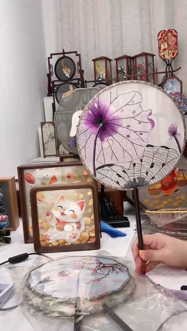 扇子苏绣作品手工团扇