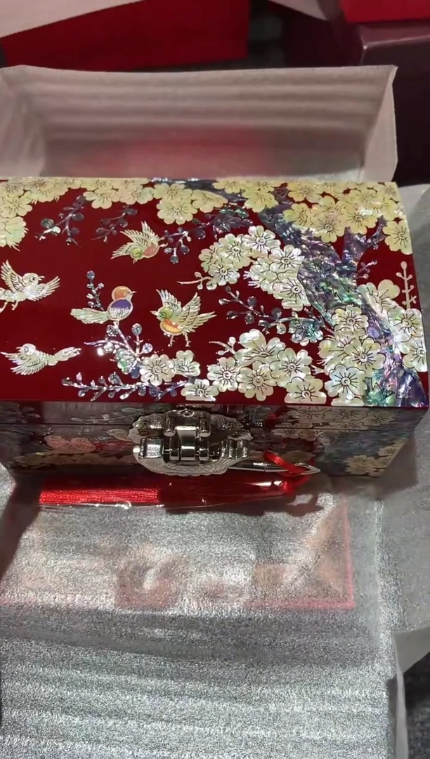 冬**月微瑕鱼锁绒布底弘贝雅螺钿漆器文化馆