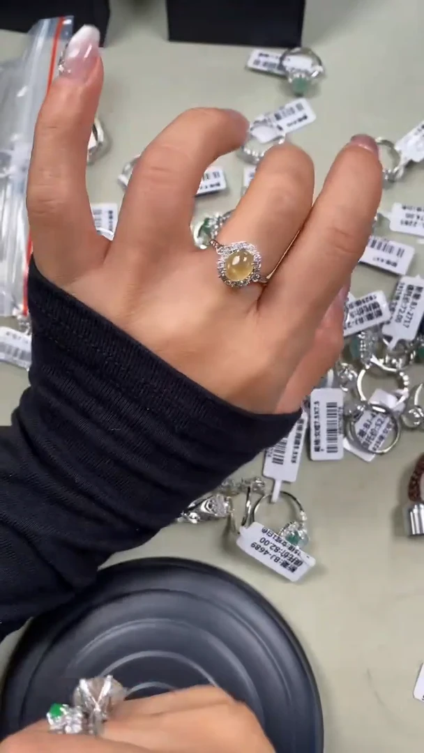 【闪购商品】翡翠戒指银S925镶嵌8940