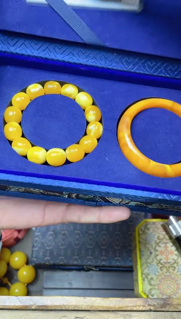 【闪购商品】蜜蜡手镯未镶嵌点击链接下单即可