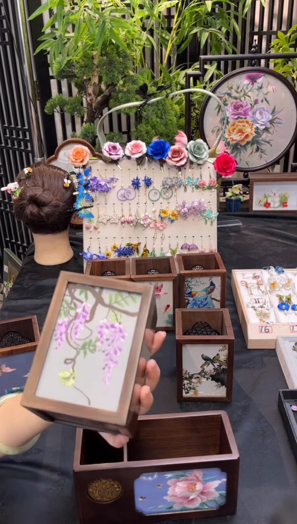 织绣飞**端非遗苏绣手工饰品